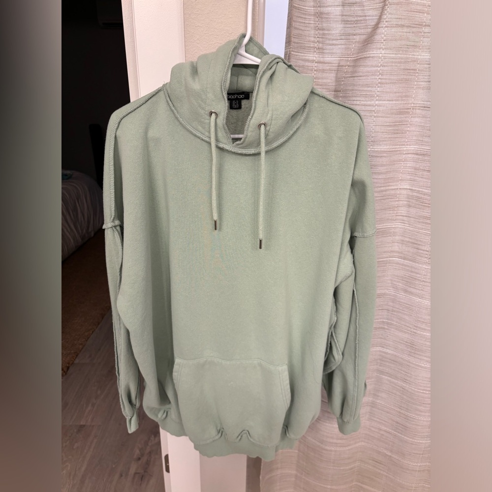 Boohoo sweatshirt